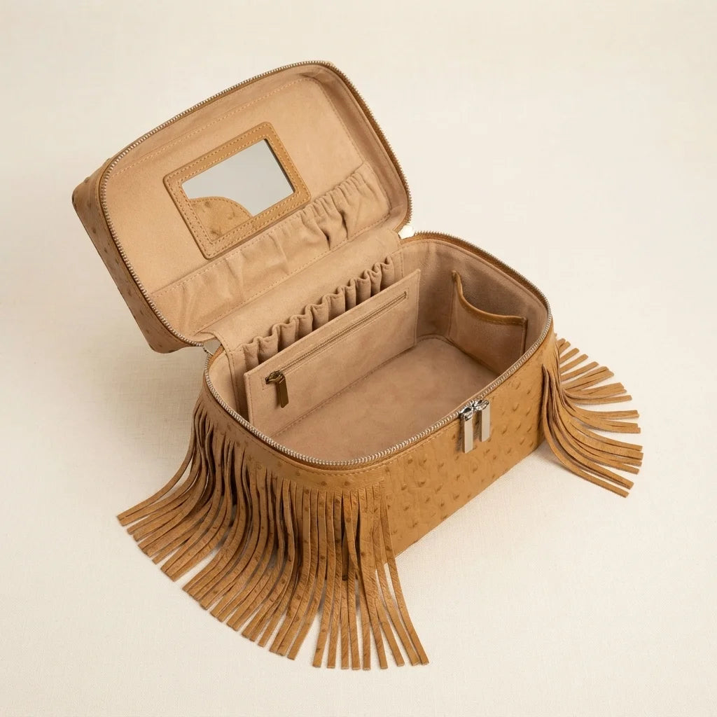 Interior lining and pockets of Golden Brown brown leather shoulder bag with fringe