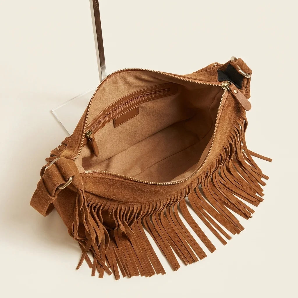 Interior lining and pockets of Brown vintage fringe hobo bag